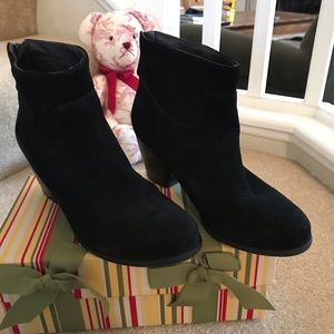 Garnet Hill Black Suede Booties Sz 8